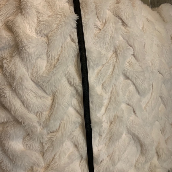 Mini Michael Kors Black Leather Purse - Crossbody - Picture 17 of 17